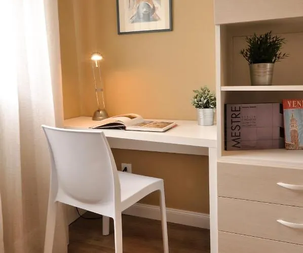 شقة Postcard ميستر